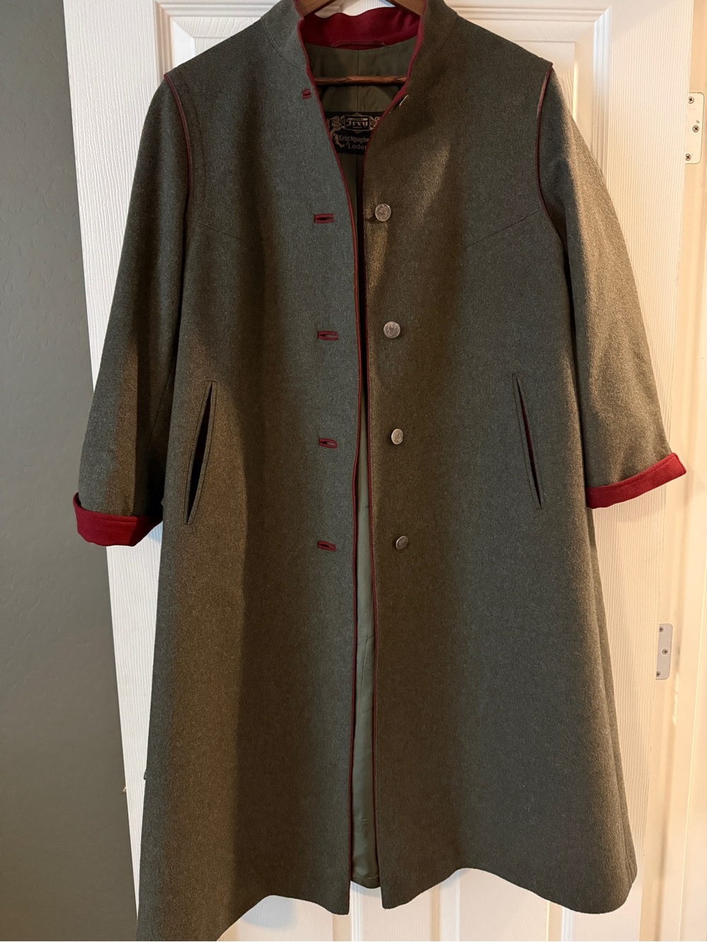 Vintage Women’s Loden Frey German Wool Coat Size L Echt Munchenen Loden